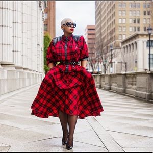 MERCEDES & Adrienne Co PLAID suit